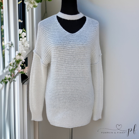 Mossimo Supply Co. Sweaters - Mossimo Supply Co. White Fuzzy Oversized Ribbed V-Neck Choker Sweater Sz XS